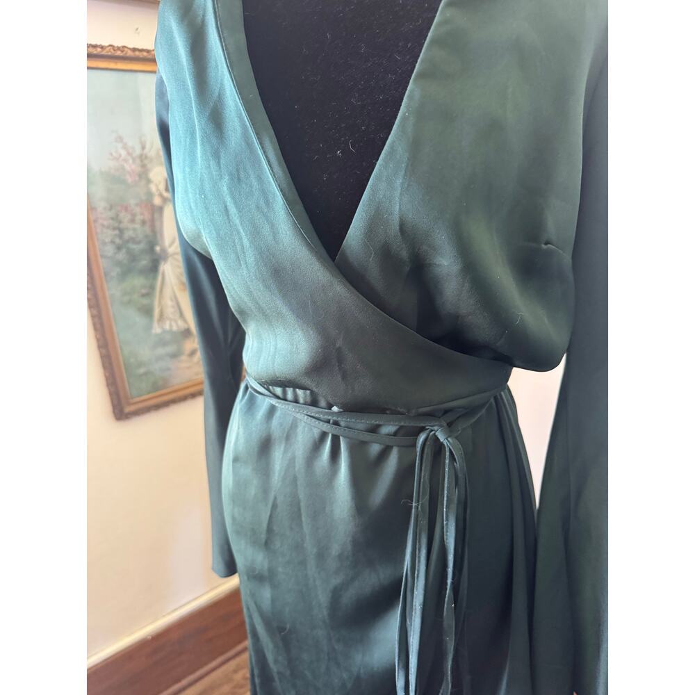 NWT ASOS DESIGN Forest Green Satin Wrap Midi Dress Long Sleeve US 8 - Picture 2 of 6